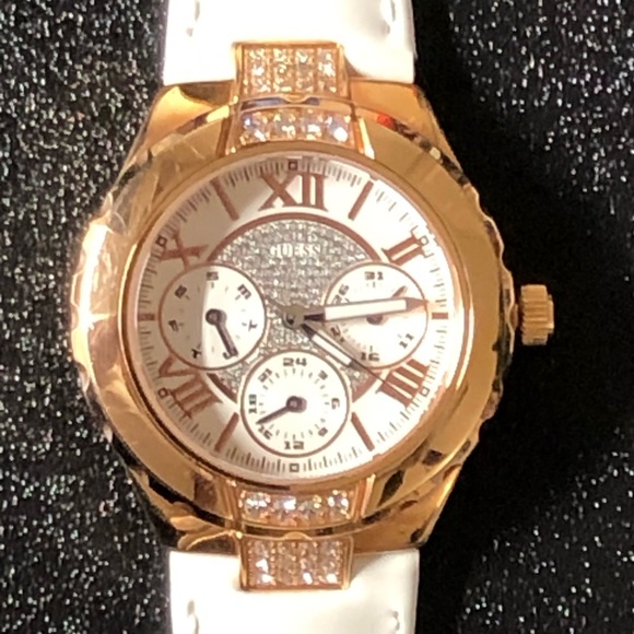 Guess EUC Rose Gold Watch Genuine Leather Strap - Picture 7 of 8